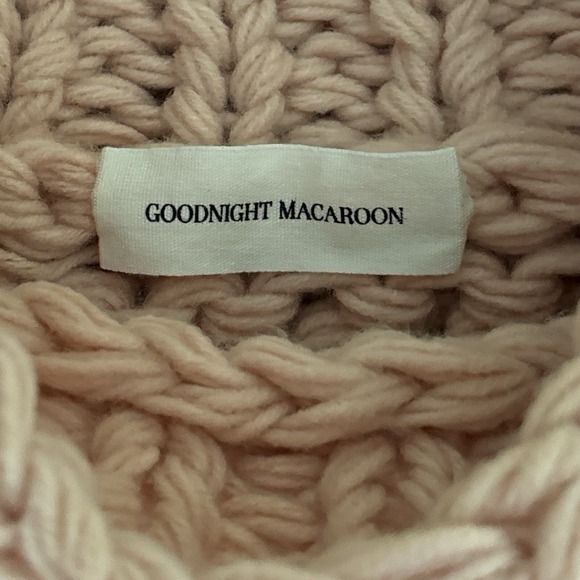 Goodnight Macaroon Chunky Knit‎ Pompom Sweater One Size Fits Most Soft Pink - Picture 5 of 5